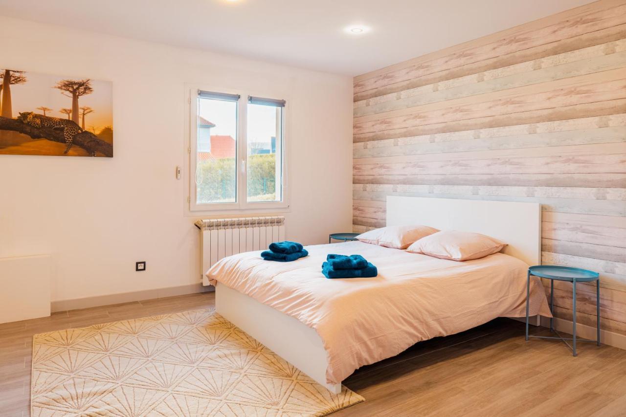 Grande Maison Avec Piscine Et Jacuzzi A La Campagne Desvres Exteriör bild